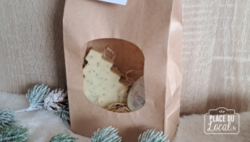 Sachet dans la forêt